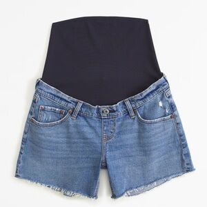 Abercrombie Women’s Maternity High Rise Dad Short - like new, only worn once.